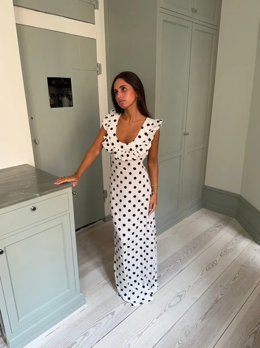 Design By Si Luna kjole med polkaprikker - Off white/sort Outlet