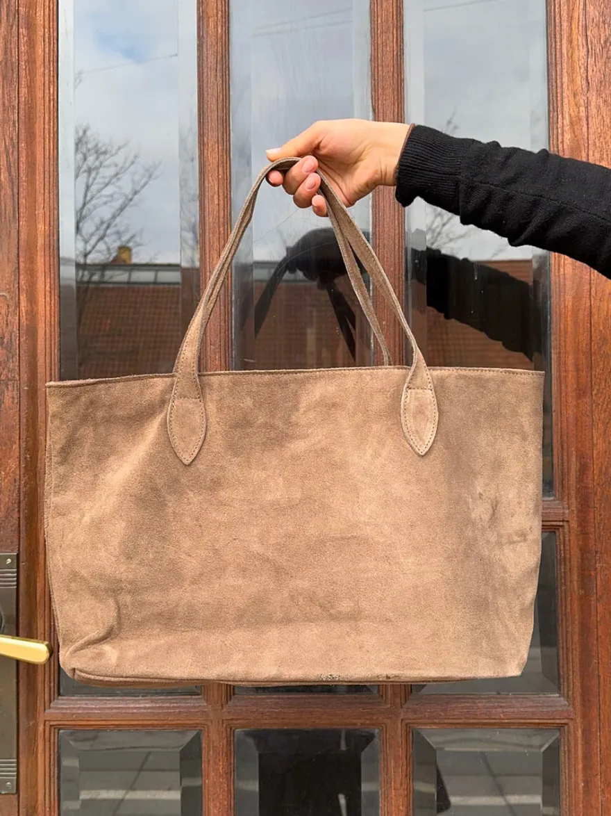 Design By Si Lyra taske med nitter - Brun Clearance