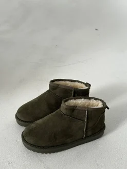 Design By Si Malabo bamsestøvle kort - Kaki Clearance