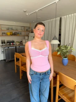 Design By Si Mandaline tanktop med blondedetalje - Pink Discount