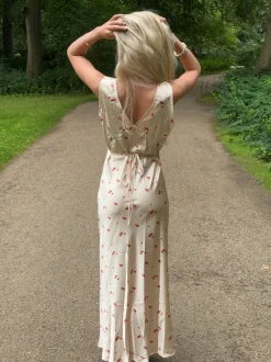 Design By Si Marielle kjole med blomster - Beige Clearance