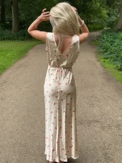 Design By Si Marielle kjole med blomster - Beige Clearance