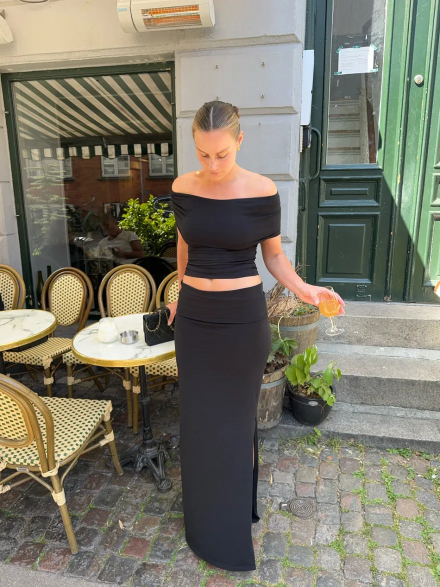 Design By Si Mathilde Ravn maxinederdel - Sort New