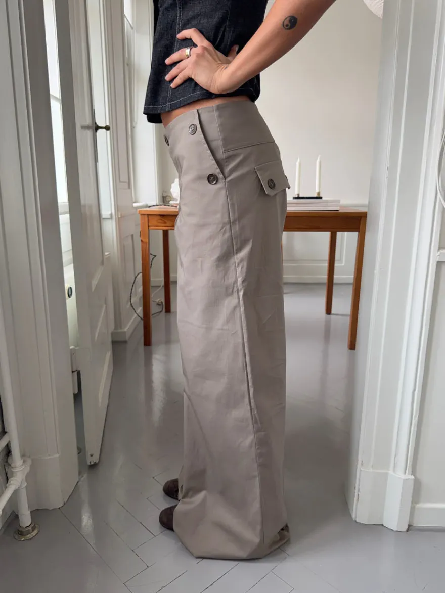 Design By Si Maxim bukser med knapper - Taupe New