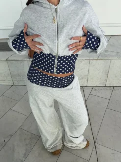 Design By Si May hoodie med polkaprikker - Grå/navy/hvid Online