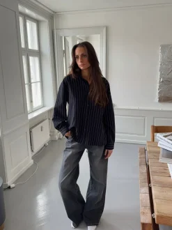 Design By Si Miki stribet skjorte med åben ryg - Mørk navy Sale