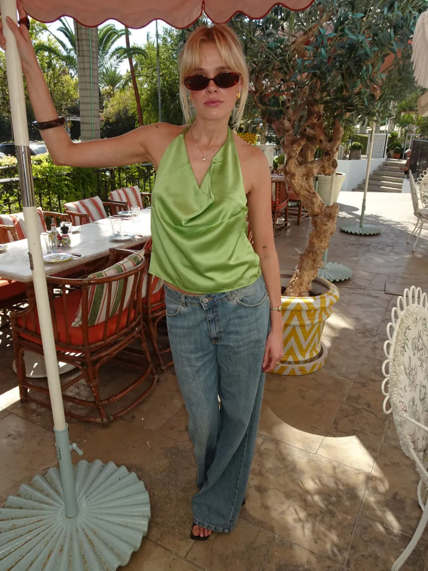 Design By Si Milena halterneck top i satin - Grøn Online
