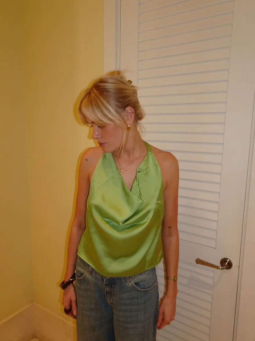 Design By Si Milena halterneck top i satin - Grøn Online