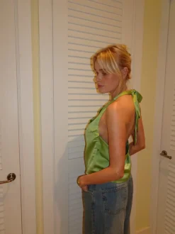 Design By Si Milena halterneck top i satin - Grøn Online