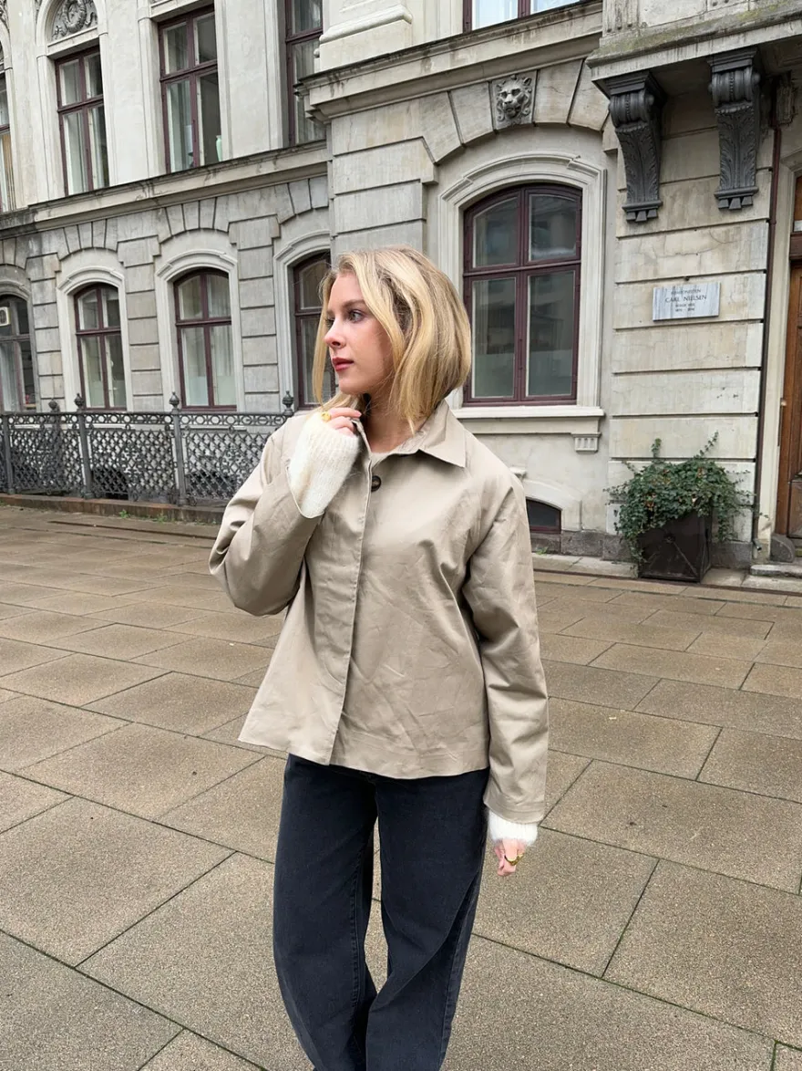 Design By Si Monica kort trenchcoat - Beige Sale