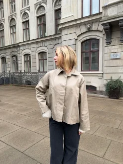 Design By Si Monica kort trenchcoat - Beige Sale