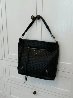 Design By Si Mumbai skuldertaske i flet - Sort Discount