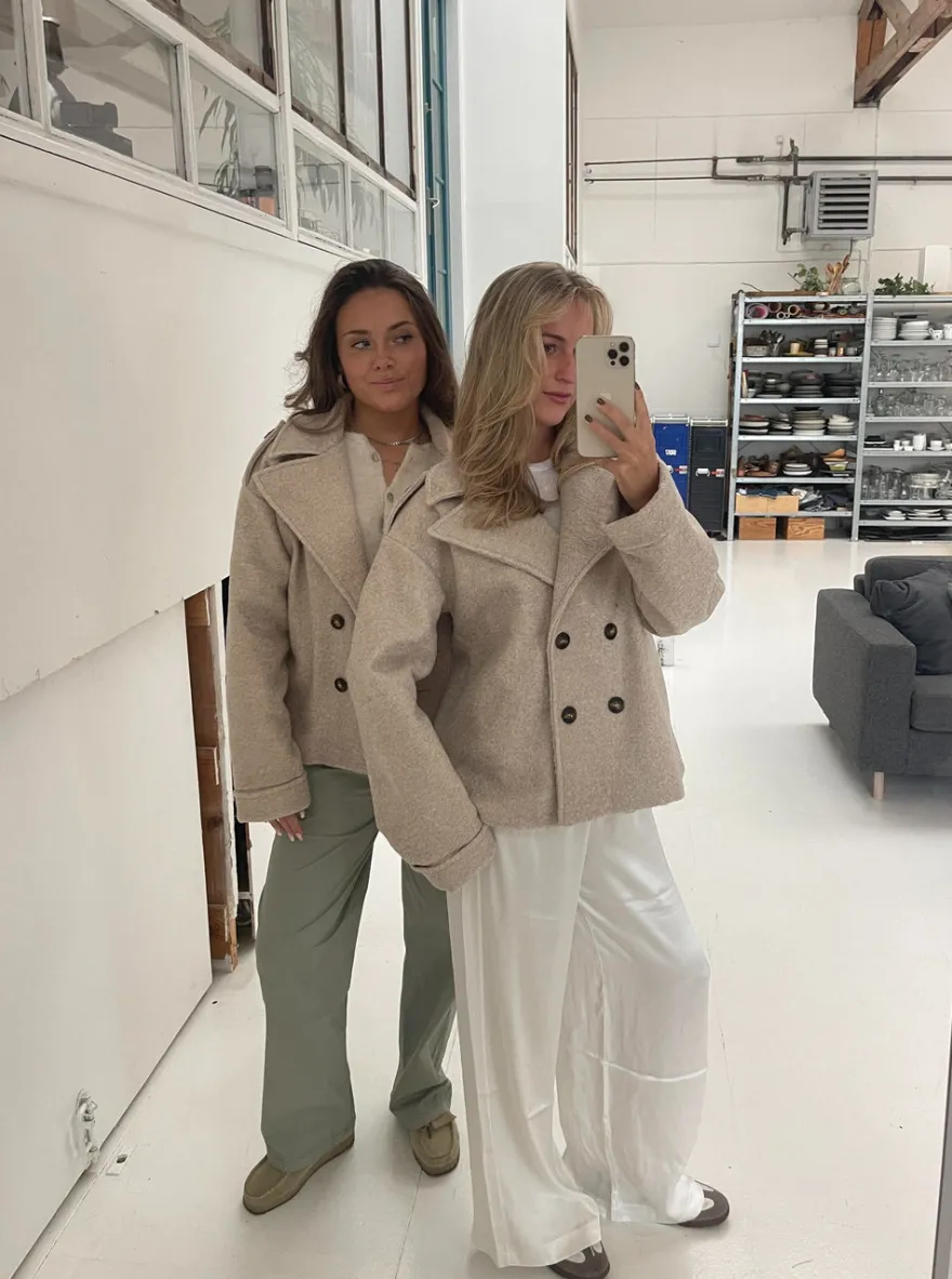 Design By Si Nicole kort frakke - beige Discount