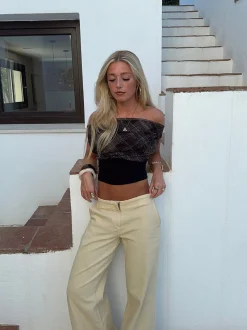 Design By Si Nila figuryset top med åben ryg - Sort/brun Sale