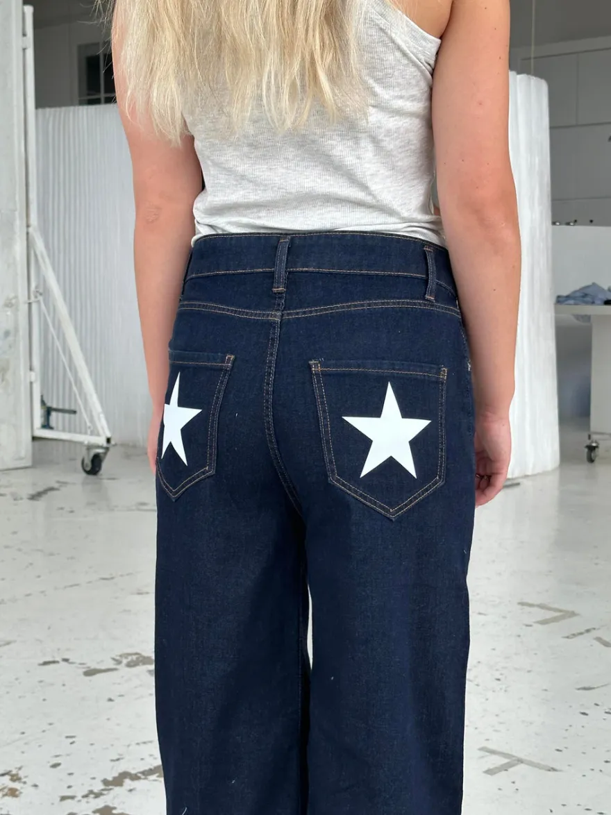 Design By Si Oversized stjerne jeans - Hvide stjerner Sale