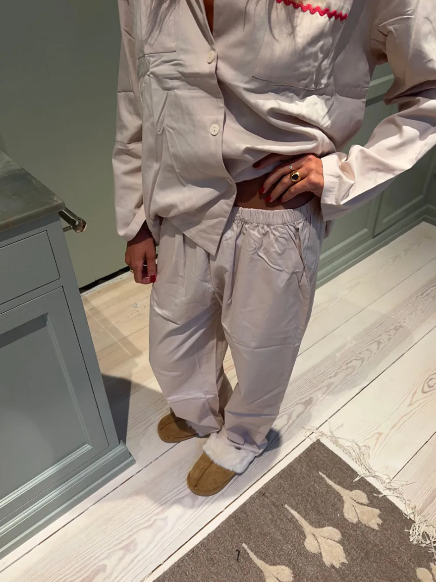 Design By Si Pinja pyjamas sæt - Beige/rød Outlet