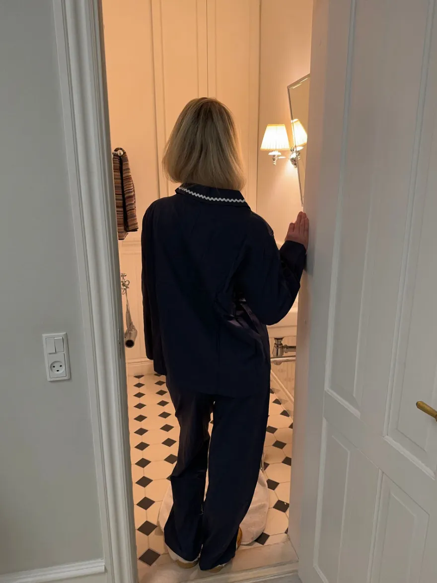 Design By Si Pinja pyjamas sæt - Navy/hvid