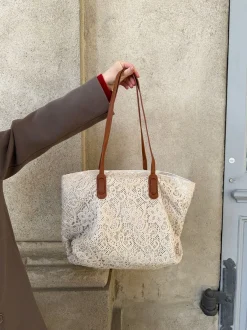 Design By Si Porto Alegre skuldertaske med blonde - Beige Clearance
