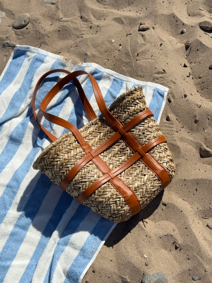 Design By Si Puglia flettet taske med læder detaljer - Beige/brun Sale