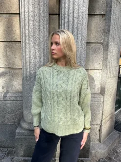 Design By Si Raffaella kabelstrik med ballonærmer - Sage grøn Online