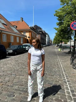Design By Si Sabira Bukser - Hvide med kirsebær