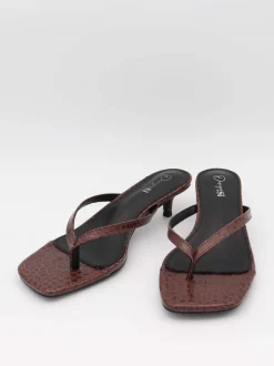 Design By Si Safine mules med krokodilleprint - Brun