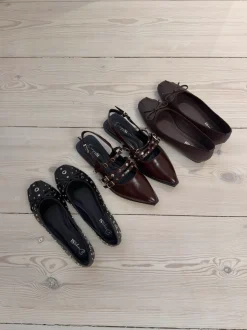Design By Si Saga slingback sandaler med spændedetaljer - Mørkerød Best