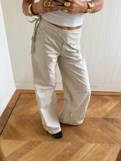 Design By Si Scandivv bukser med detaljer - Beige Outlet