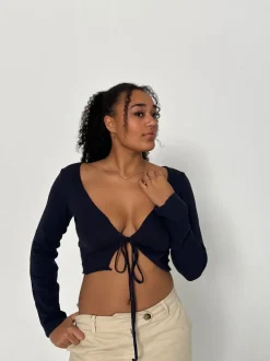 Design By Si Simona 2 ways bindebluse - Navy Online