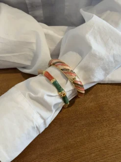 Design By Si Sola armbånd med striber - Grøn/off white/brun/guld