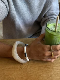 Design By Si Sola armbånd med striber - Sort/hvid New