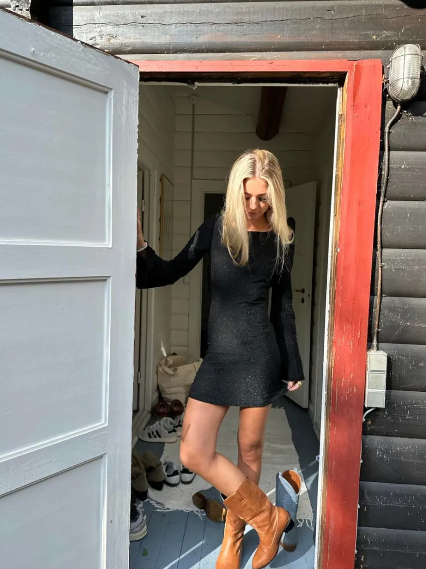Design By Si Solange glitterkjole med åben ryg - Sort Online