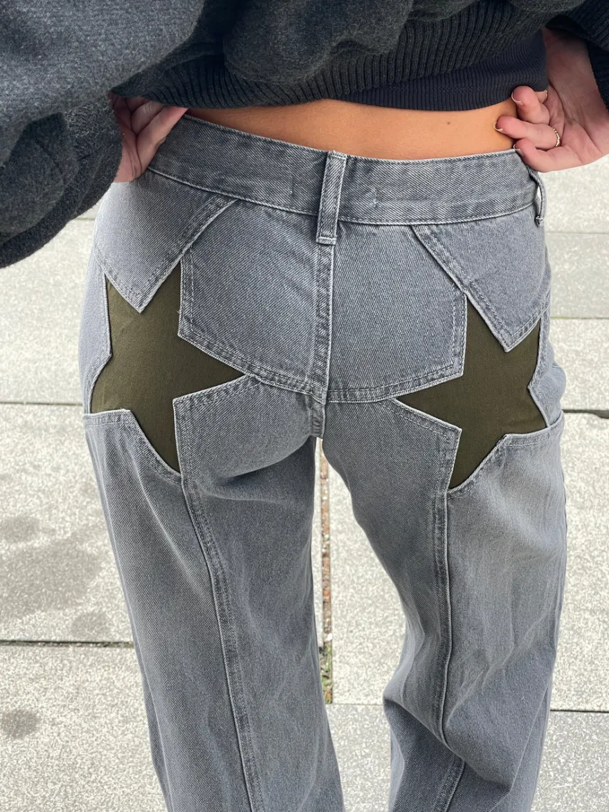 Design By Si Star jeans med kaki stjerner - Grå