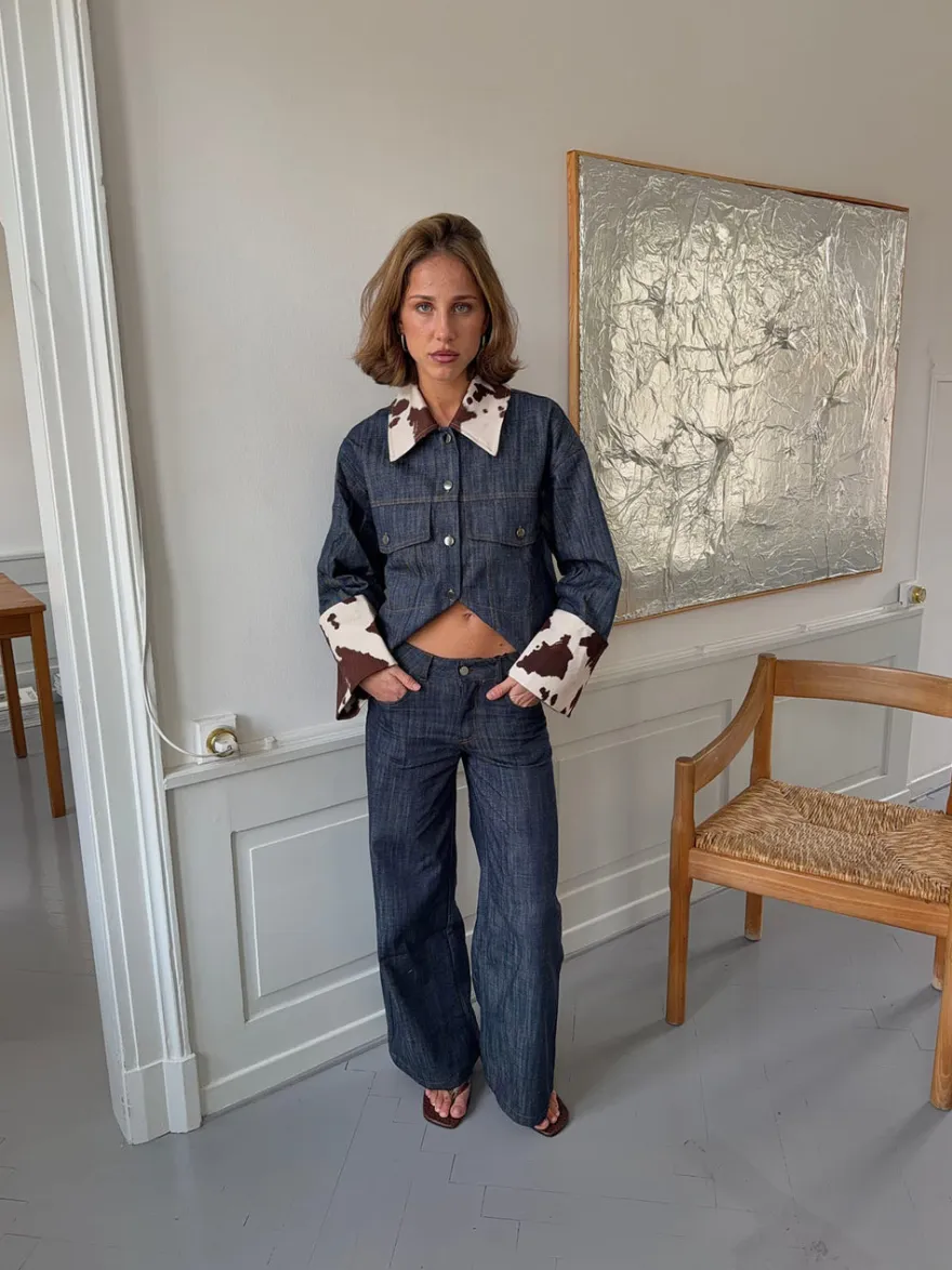 Design By Si Suivinia jeans med koprint - Blå Online