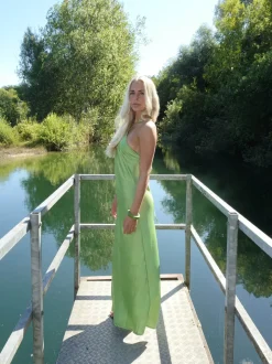 Design By Si Talia halterneck kjole i satin - Grøn Online