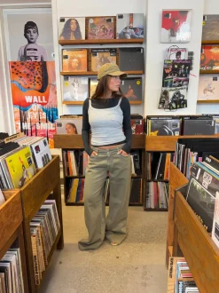 Design By Si Taya jeans med spændedetaljer - Sage grøn Hot