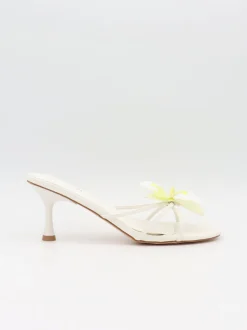 Design By Si Thaline stiletter med blomsterdetalje - Hvid Clearance