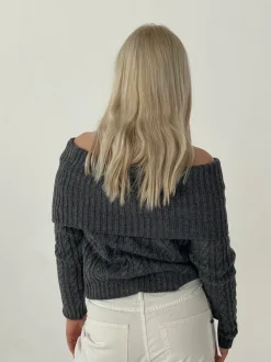 Design By Si Theresa off-shoulder strik - Grå Online