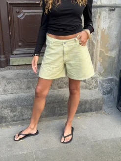 Design By Si Tiffay shorts - Limegrøn Hot