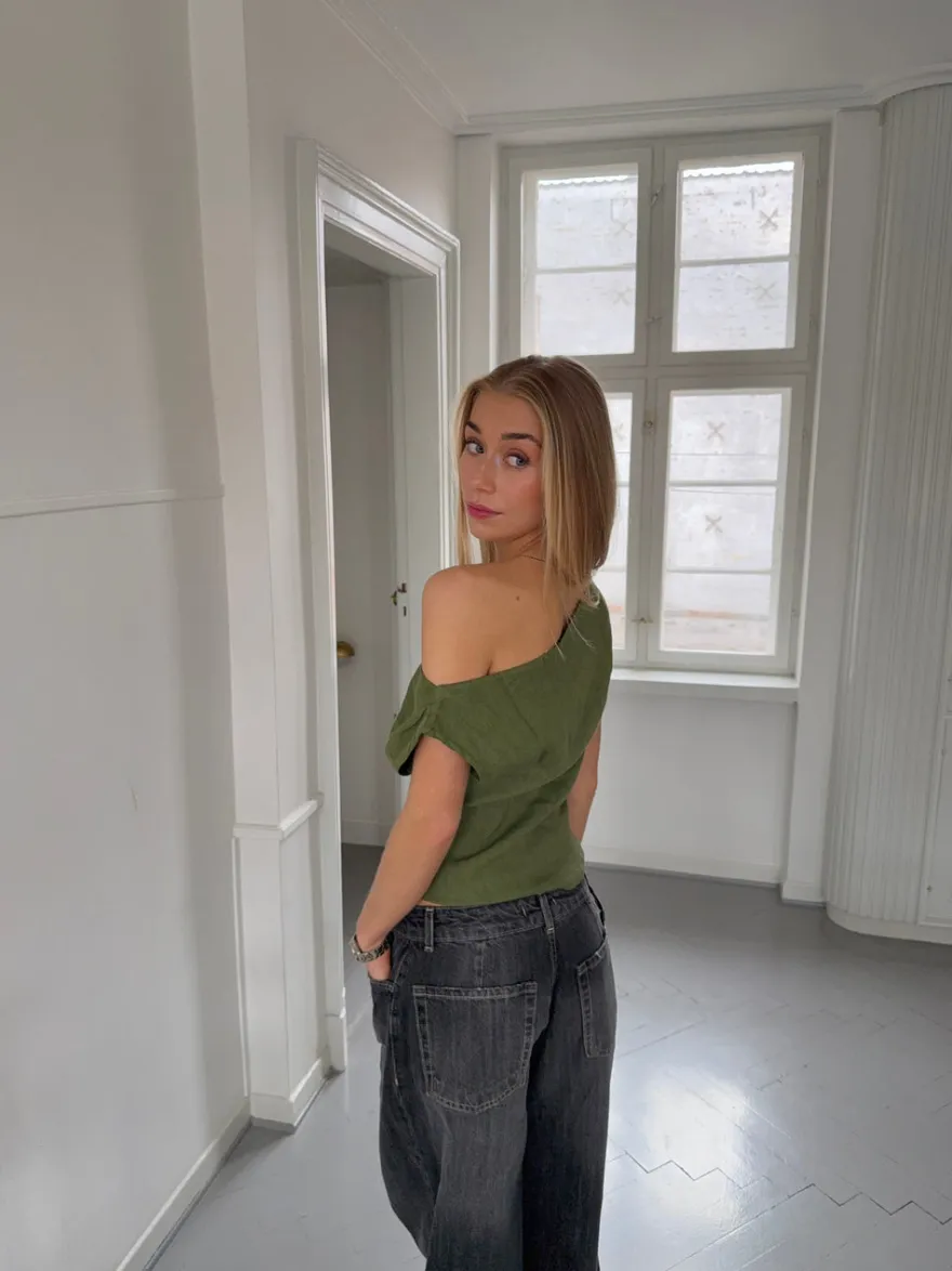 Design By Si Tiril one shoulder top i hør - Grøn New
