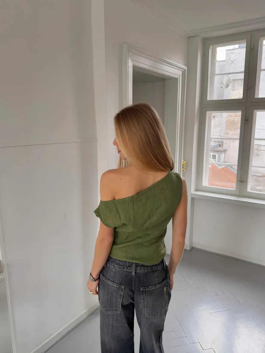 Design By Si Tiril one shoulder top i hør - Grøn New