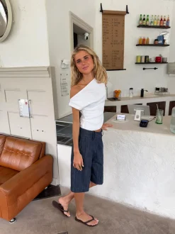 Design By Si Tiril one shoulder top i hør - Hvid Online