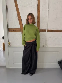 Design By Si Trina suitbukser med spændedetalje - Sort Best