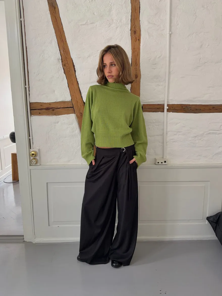 Design By Si Trina suitbukser med spændedetalje - Sort Best