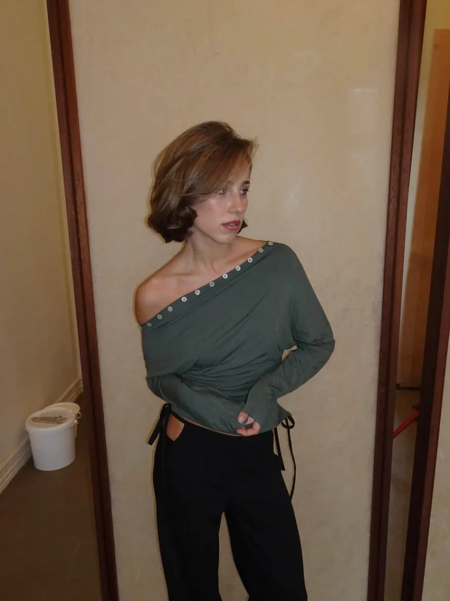 Design By Si Ukana bluse med knapper - Kaki Online