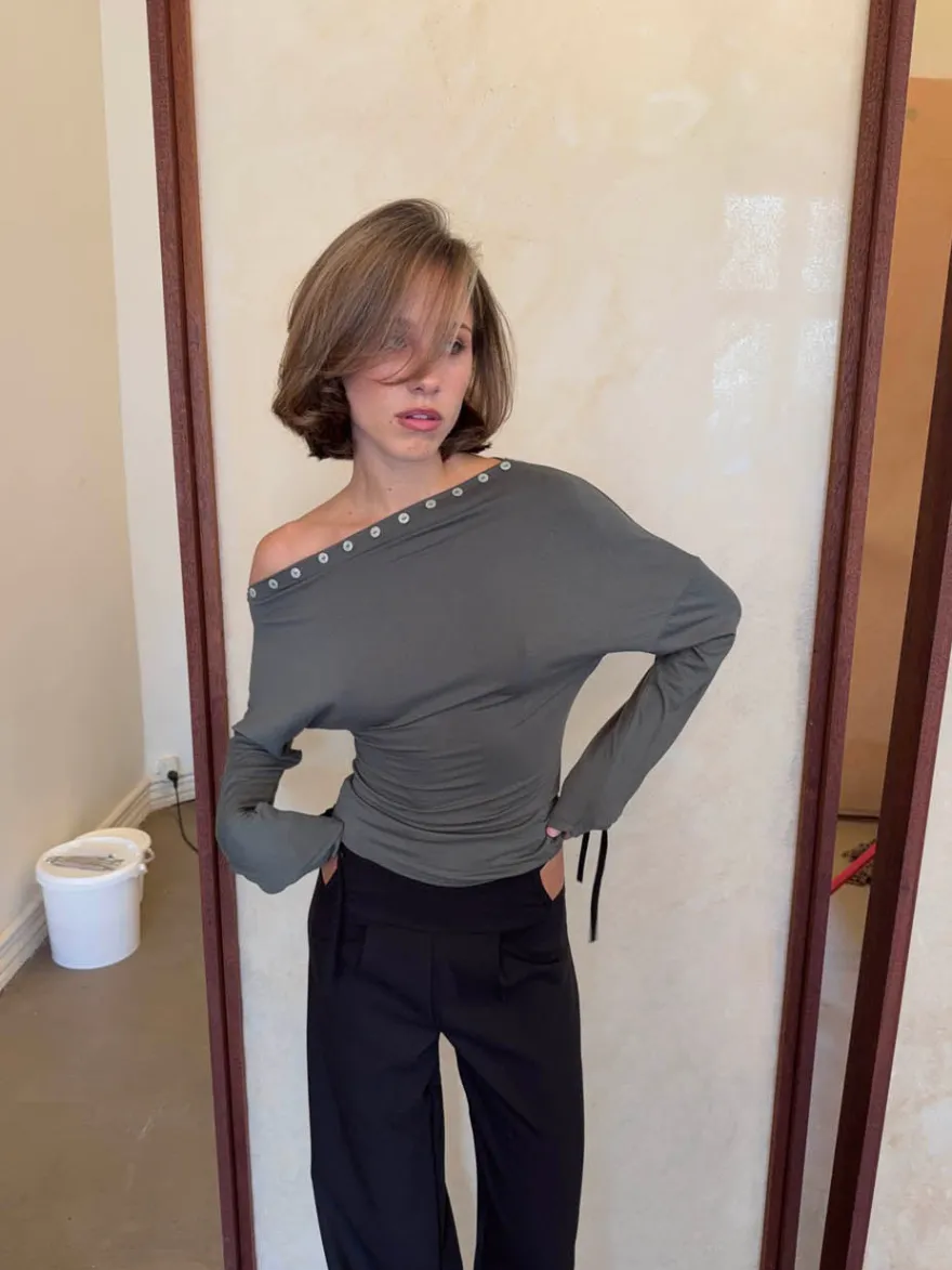 Design By Si Ukana bluse med knapper - Kaki Online