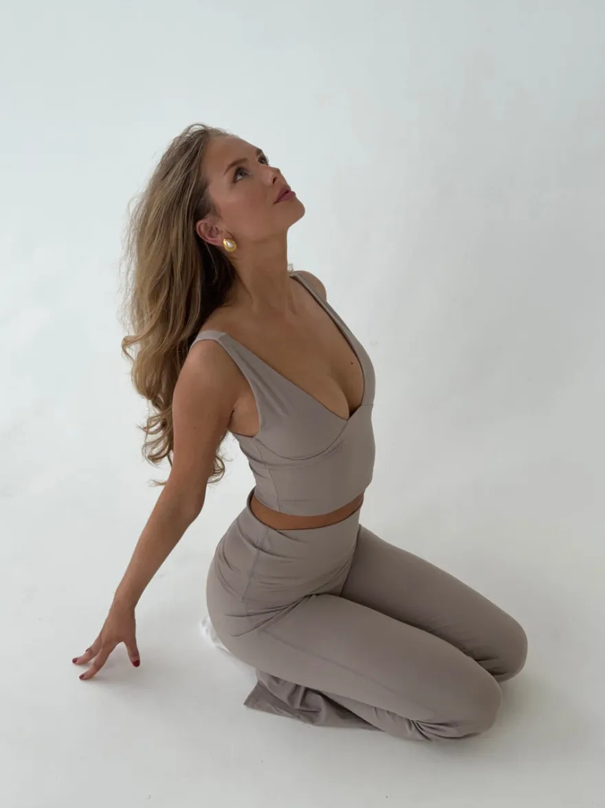 Design By Si Ultimate v-neck top - Ash Sale