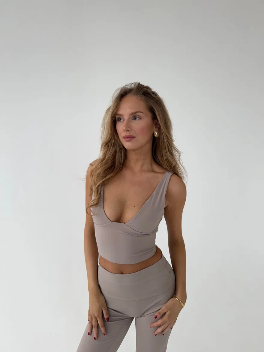 Design By Si Ultimate v-neck top - Ash Sale