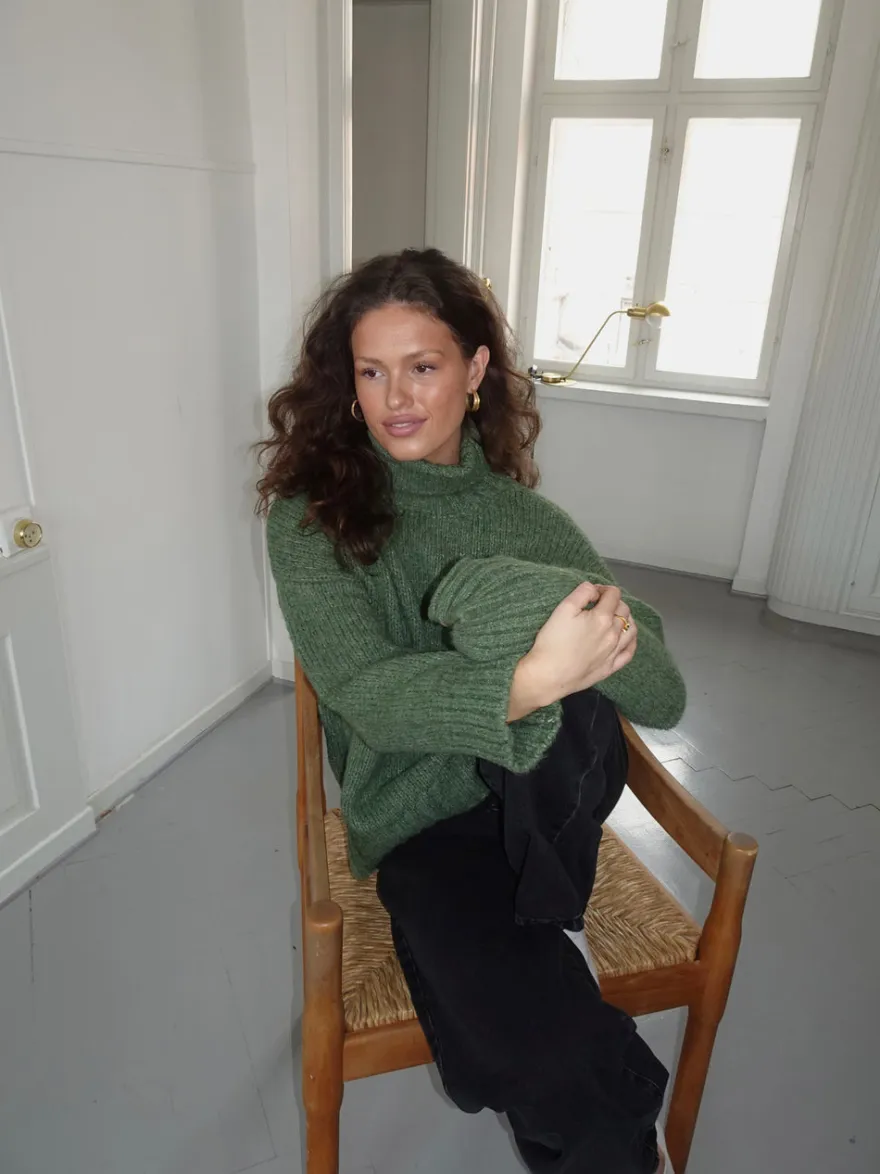 Design By Si Valdamara oversized striktrøje med turtleneck - Grøn Best