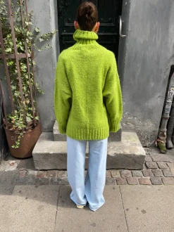 Design By Si Valdamara oversized striktrøje med turtleneck - Limegrøn Sale